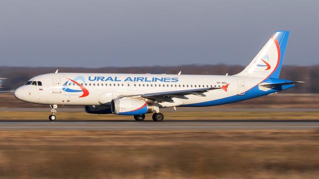 VP-BDL:Airbus A320-200:Уральские авиалинии